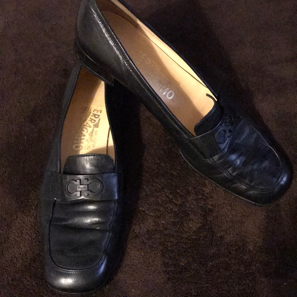 Ferragamo Black flat shoes